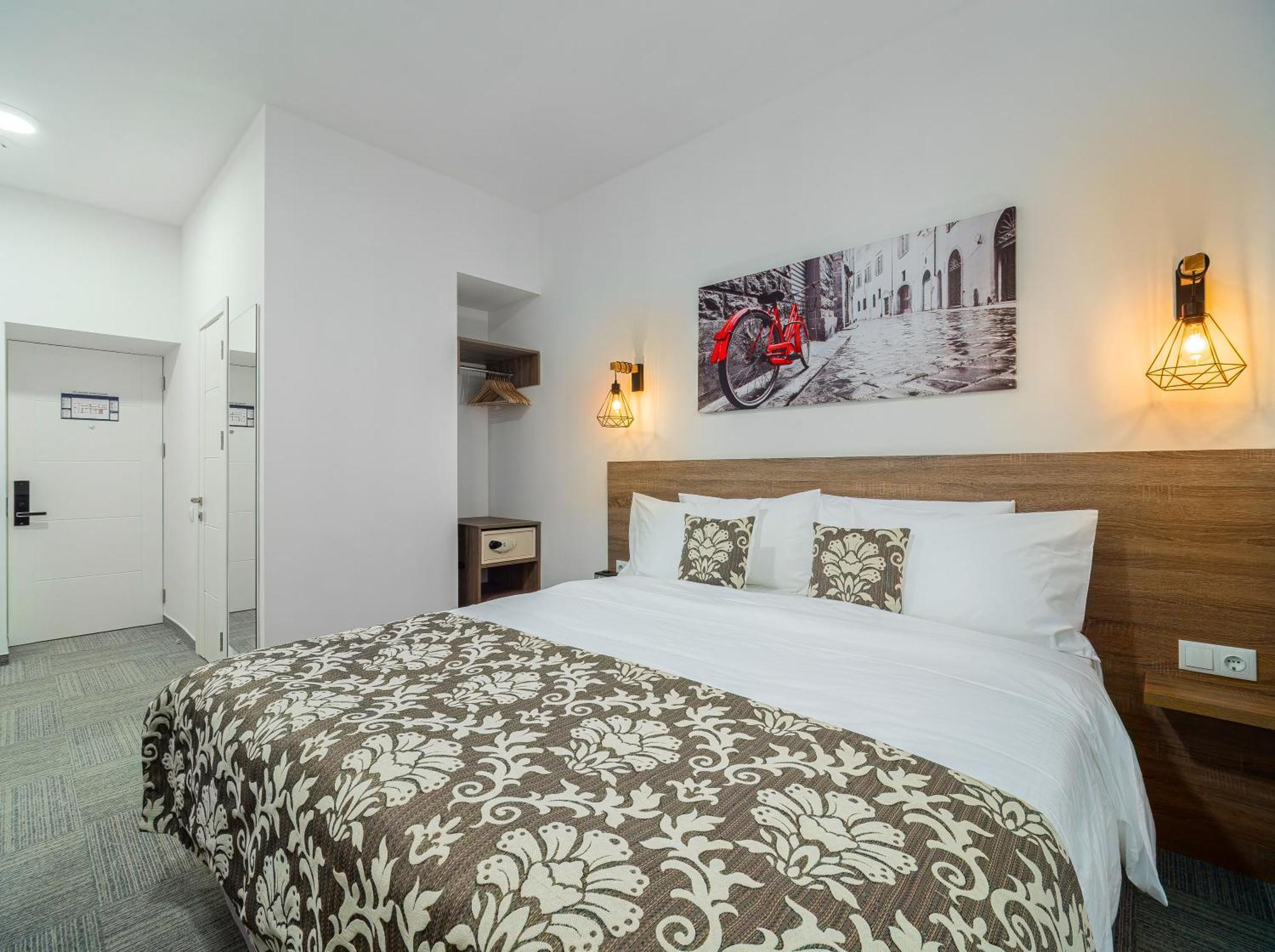 Ta Collection Hotel Kisinyov Kültér fotó